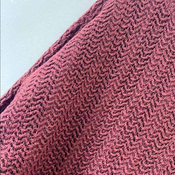 Red Crew Neck Sweater with Soft Knit Texture - Picture 5 of 9